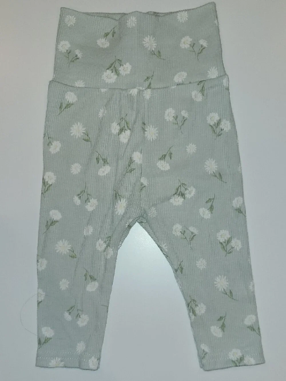 Baby Girl 3-Piece Bodysuit Set in Sage and White W/ Matching Head Band Size 0-3